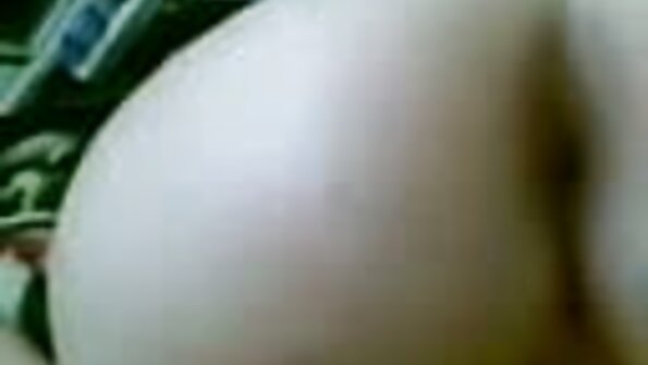 Franziska Facella kod Ron Harrisa - Mršava plavuša uči sisati dildo